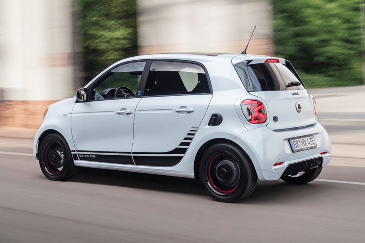 Smart-eq-for-four-exterior-rear-angle